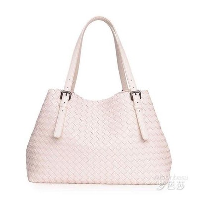 编织包包有哪些特点?唯有Bottega Veneta最经典